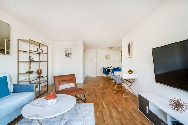 Luxury 2 BR Apartment