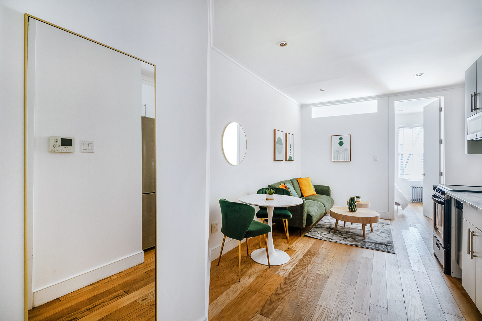 Lovely 1 BR Apartment