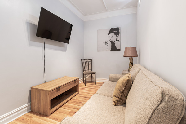 2 Bedroom 1 Bath SAS Unit - 17 in NYC