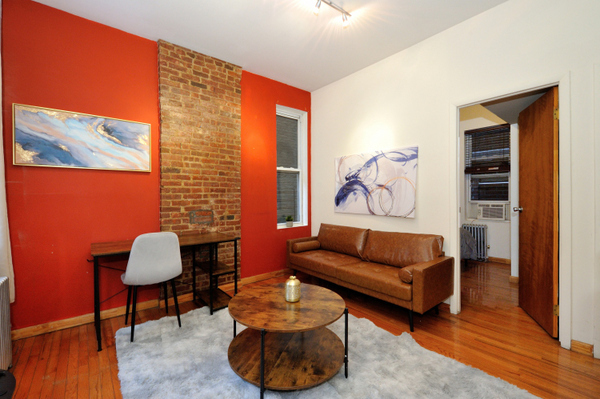 2 Bedroom 1 Bath SAS Unit - 20 in NYC