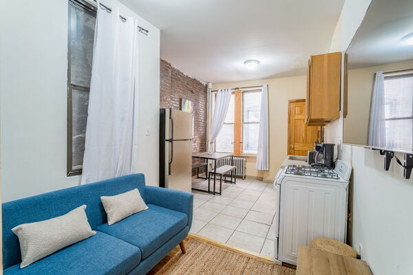 2 Bedroom 1 Bath SAS Unit - 12 in NYC
