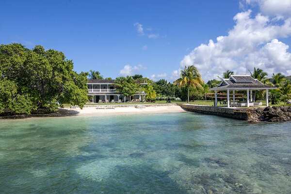 A Summer Place in Discovery Bay - A Wonderful Beach Vibe