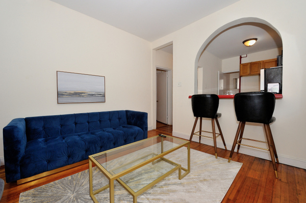 2 Bedroom 1 Bath SAS unit-9 in NYC!