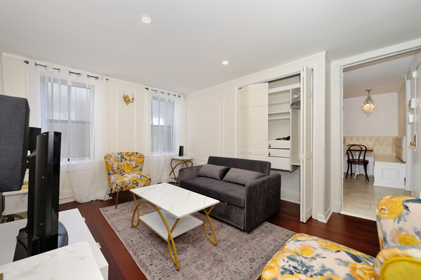 2 Bedroom 1 Bath SAS Unit - 6 in NYC