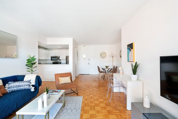 Spacious 3 Bedroom City View Apartment