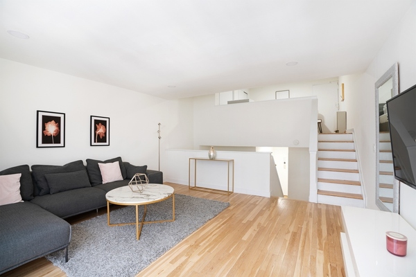 Lovely 1 Bedroom Apartment in Midtown East