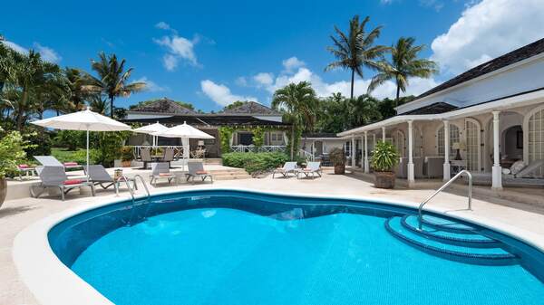 Ixora in St James - Beach Club Access