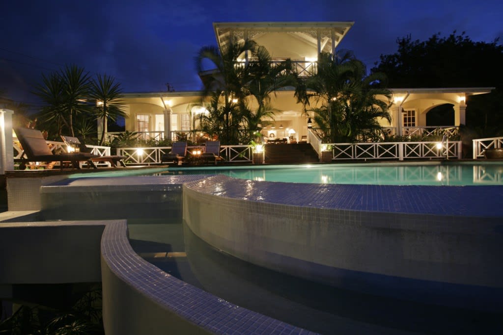 Villa Kessi in South Hill  - Spacious Two-Storey with Pool