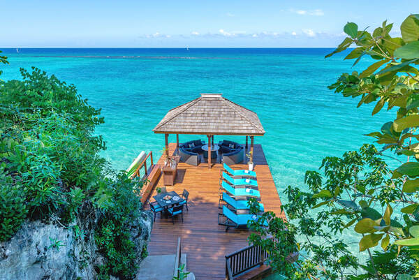 Scotch on the Rocks in Ocho Rios- Enjoy Your Dream Stay