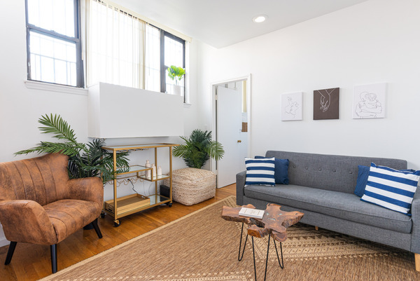 1 Bedroom 1 Bath SAS Unit - 6 in NYC