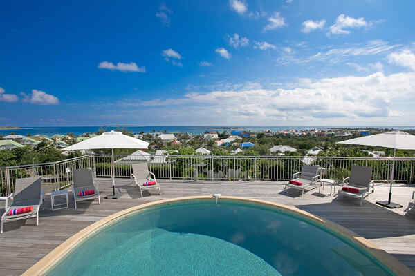 Ocean View in Orient Bay - Superb Ocean and Sunrise Views