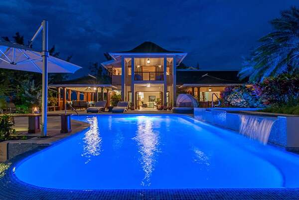 Fortlands Point in Discovery Bay - Dazzling Beachfront Estate