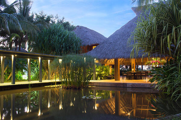 Aire in Lagos Del Mar  - Overlooking the Breathtaking Pacific Ocean