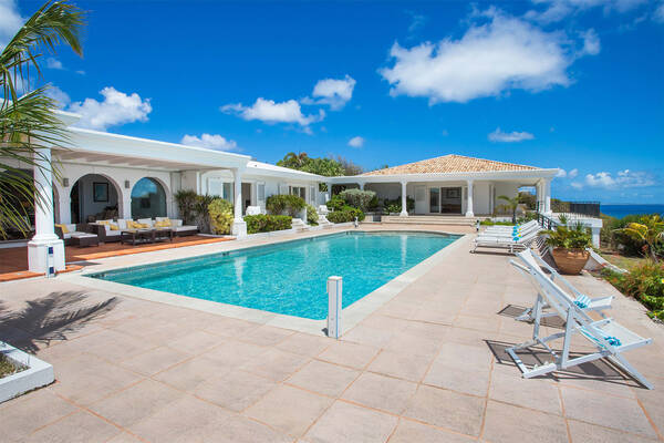 Beaulieu in Terres Basses - Luxurious Villa on a Hill