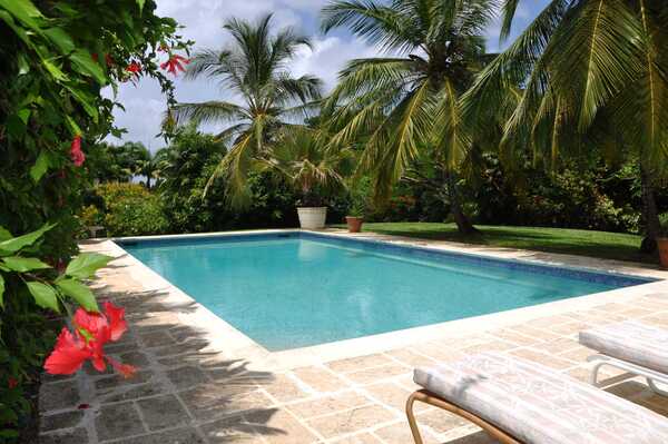 Evergreen in Sandy Lane - Ideal for Families, Beautiful Pool and Beach